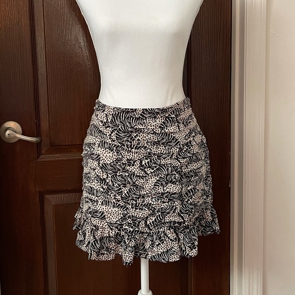 Zara Dresses & Skirts - ZARA ANIMAL PRINT MINI SKIRT